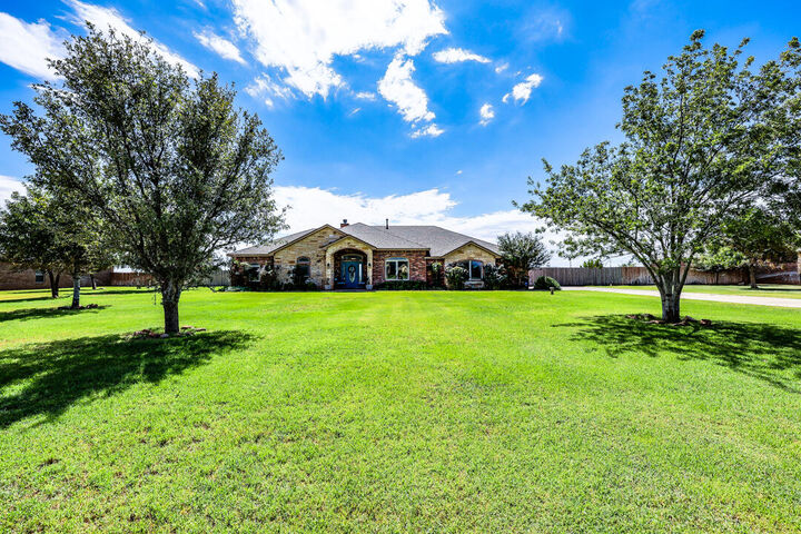 Property Photo:  1803 County Road 7570  TX 79423 