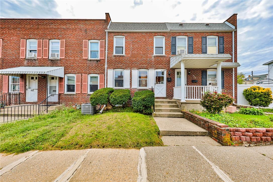 Property Photo:  428 E Garrison Street  PA 18018 