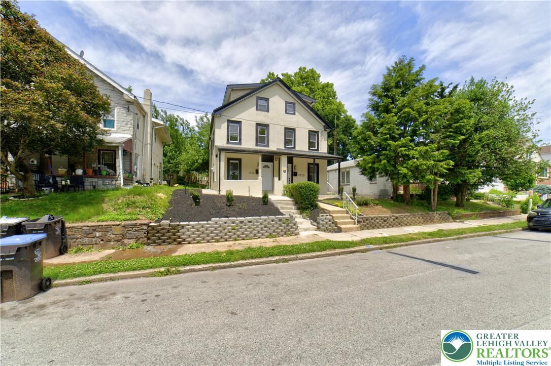 Property Photo: 1717 Willow Street PA 19401