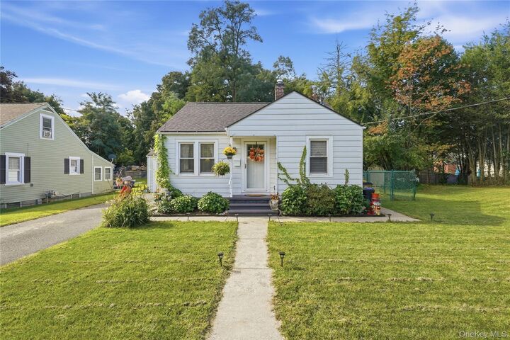 Property Photo:  25 Hayes Street  NY 12401 