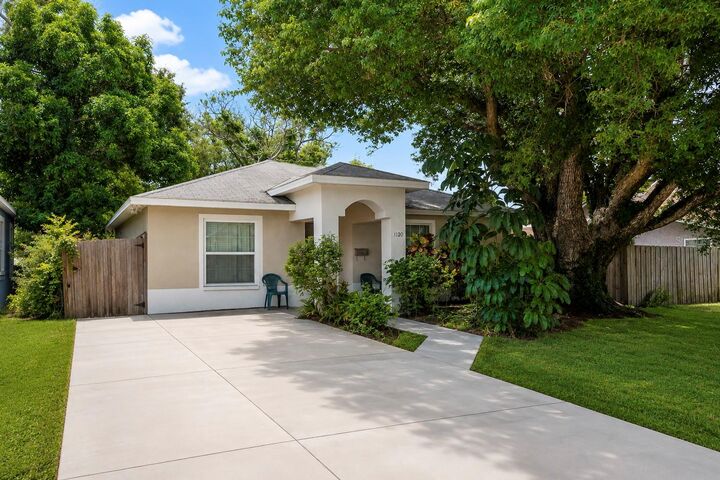 Property Photo: 1120 11th Avenue S FL 33705