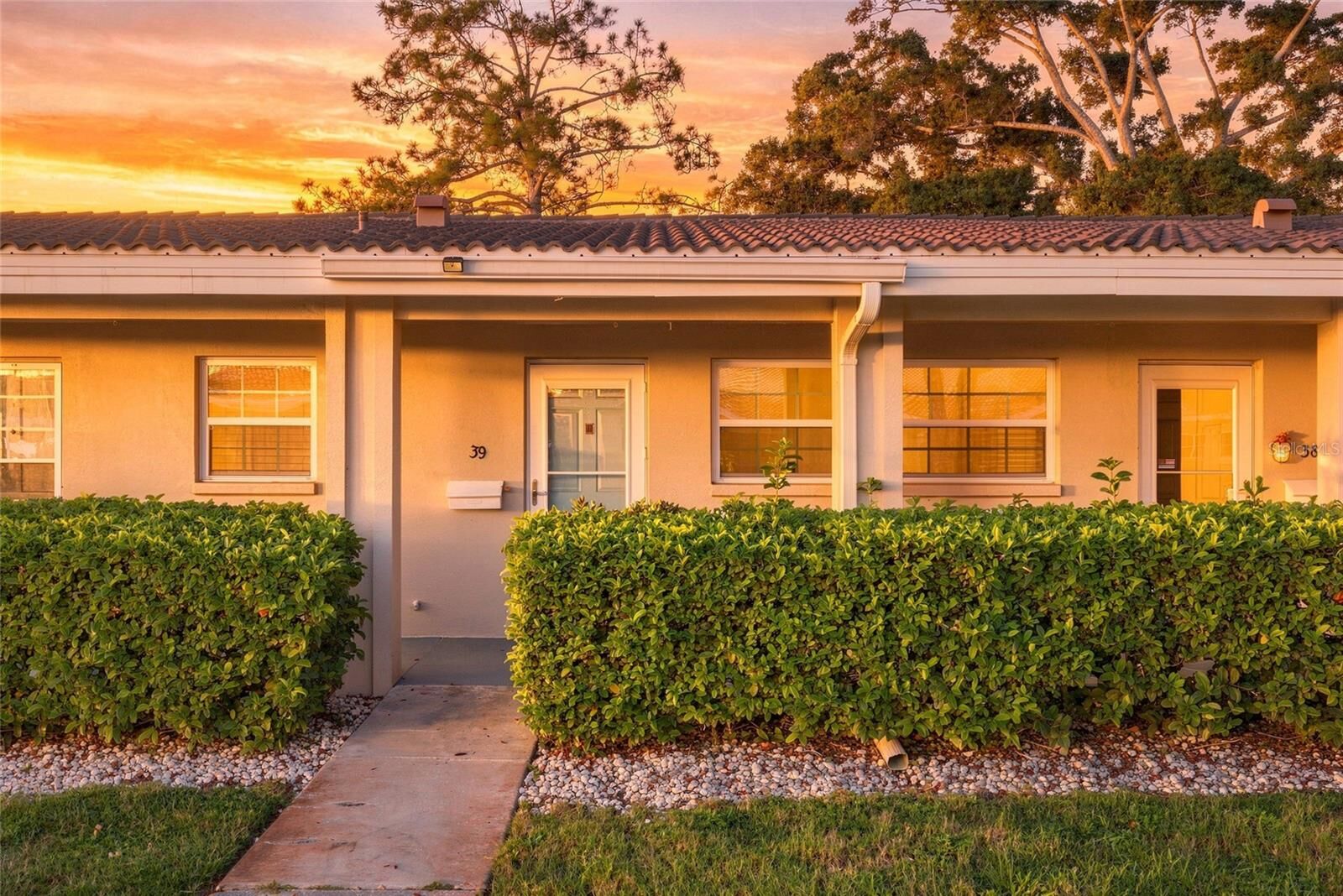 Property Photo:  11200 102nd Ave 39  FL 33778 