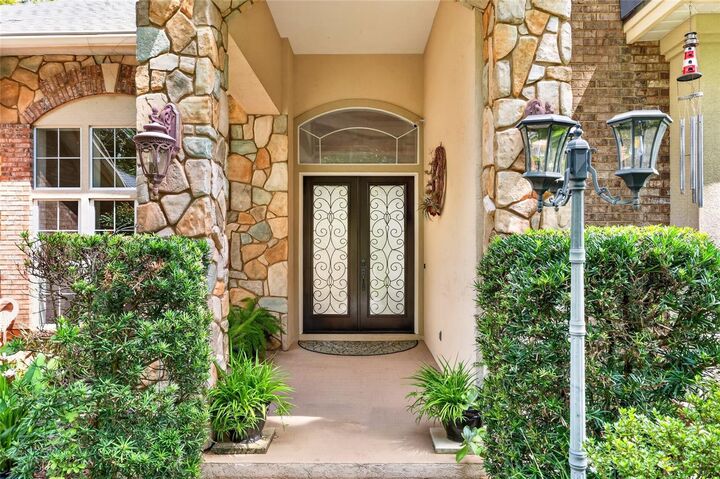 Property Photo:  6505 NW 81st Boulevard  FL 32653 