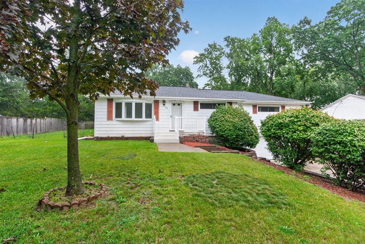 Property Photo:  2921 Overhill Road  MI 49203 