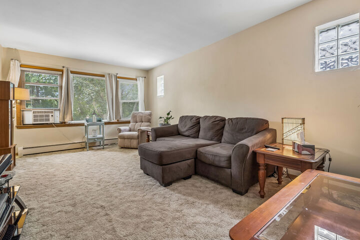 Property Photo: 4923 N Kedvale Avenue IL 60630