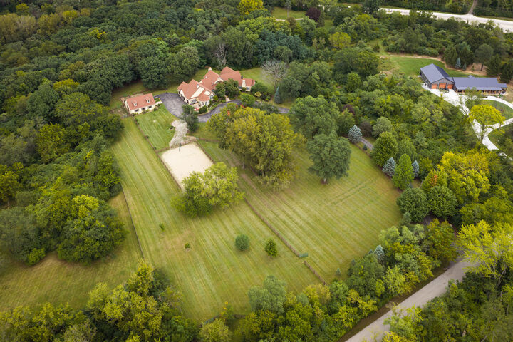 Property Photo:  5 Autumn Trail  IL 60010 