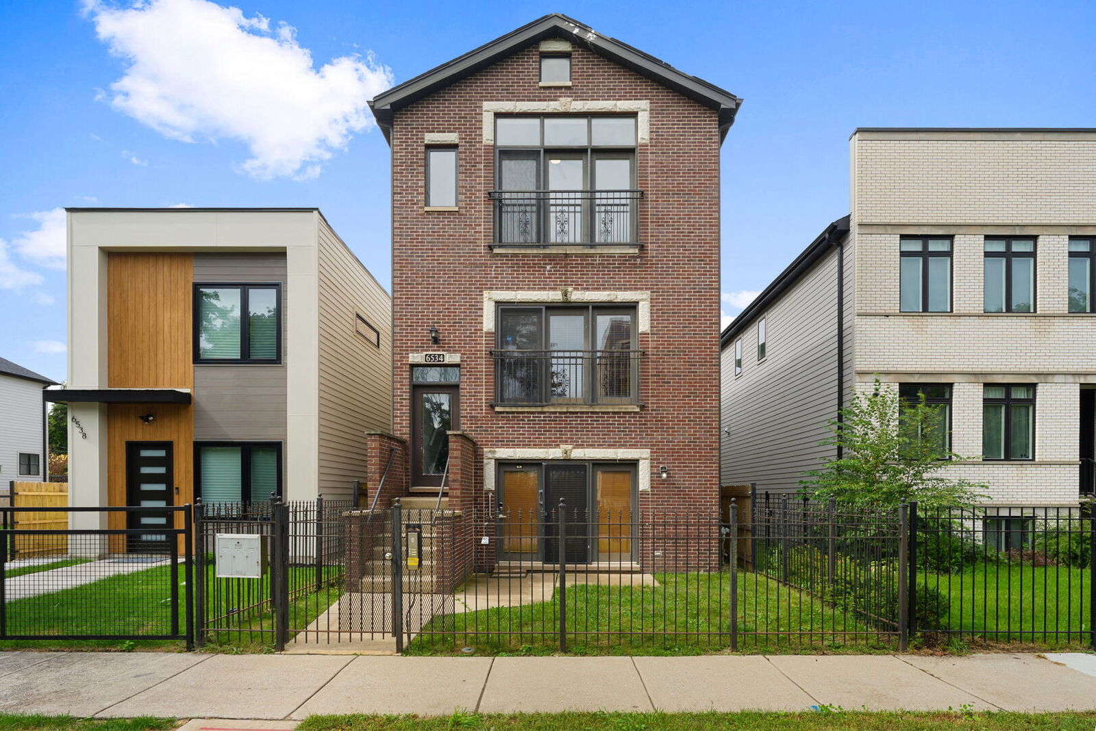 Property Photo: 6534 S Kimbark Avenue 3 IL 60637