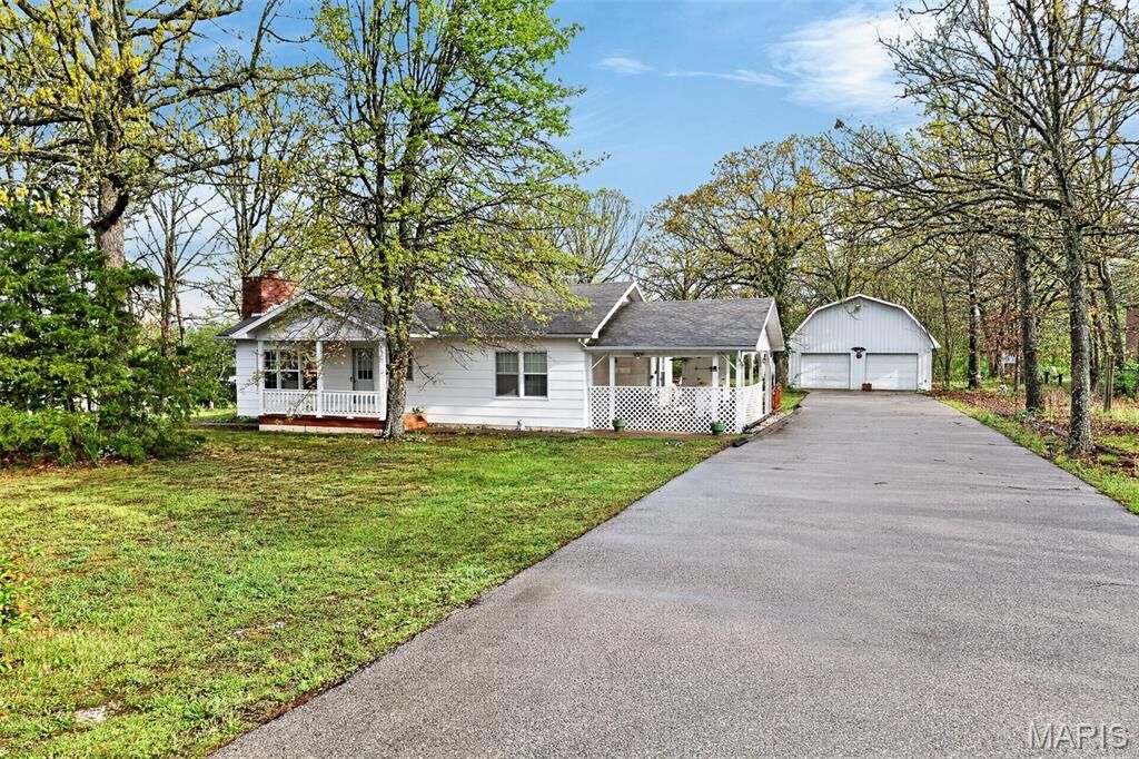 Property Photo: 12831 Highway 64 MO 65536