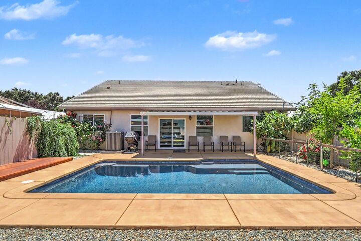 Property Photo: 327 Manor Drive CA 95640