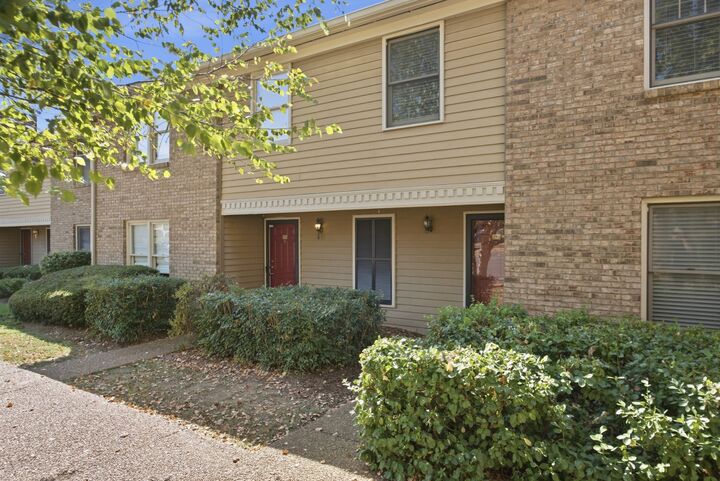 Property Photo: 219 Westfield Dr TN 37221