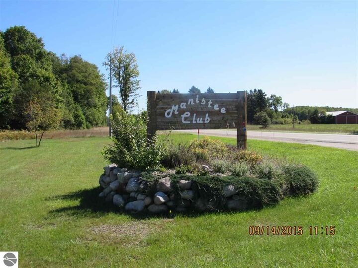 Property Photo: 21 Kleehammer Club Drive MI 49646