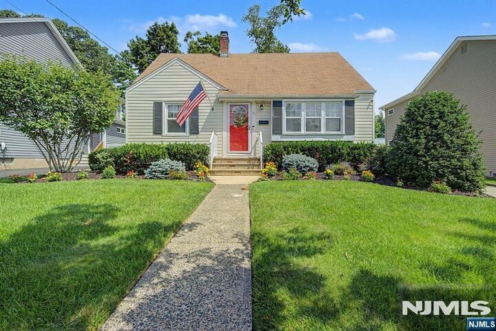Property Photo:  91 Lynwood Road  NJ 07044 