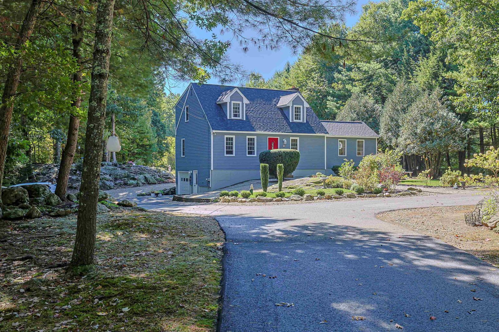Property Photo:  145 County Road  NH 03110 