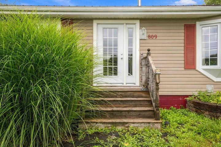 Property Photo: 809 Cleveland Road NS B0P 1E0