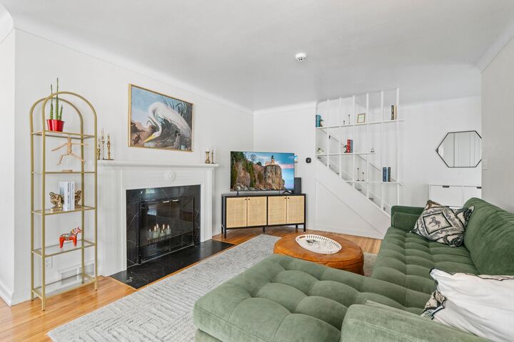Property Photo: 812 Nebraska Avenue E MN 55106