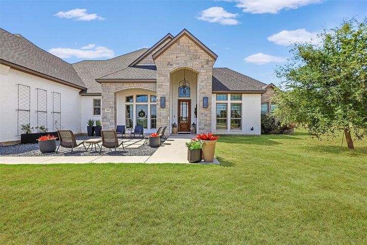 Property Photo: 133 Heritage Springs Drive TX 76087