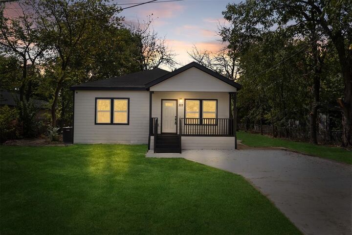 Property Photo:  333 Levant Avenue  TX 75217 