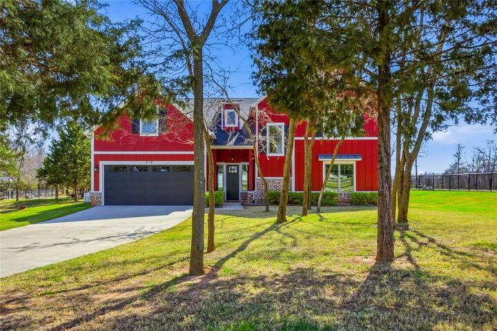Property Photo: 216 Glen Ellen Road TX 75076