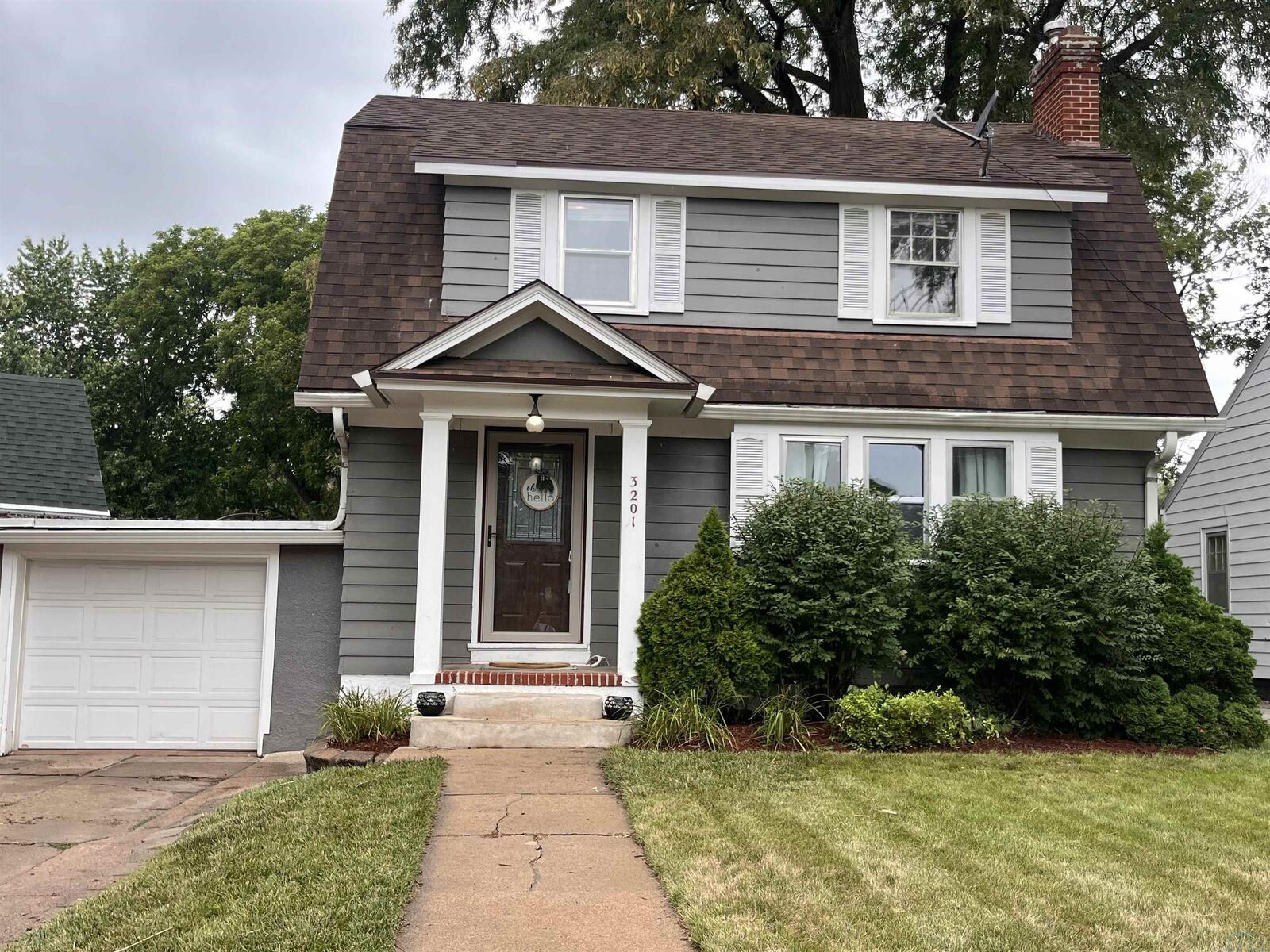 Property Photo: 3201 Dearborn Blvd IA 51104