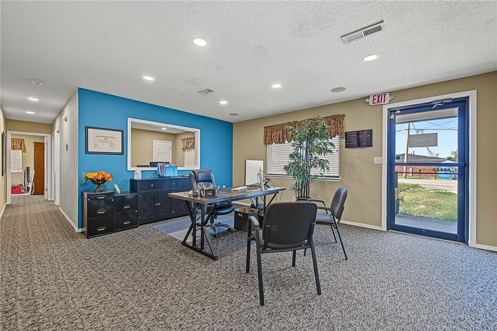 Property Photo:  1311 SE C Street  AR 72712 