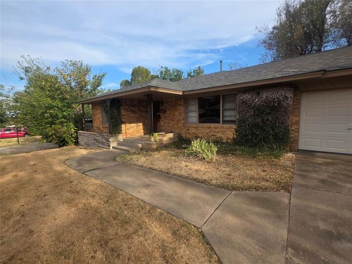 Property Photo: 212 Bluebird Drive OK 73110