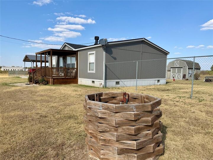 Property Photo:  1515 Highway 81  OK 73079 