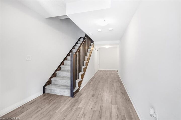 Property Photo:  585 Colborne Street E 1103  ON N3S 0K4 