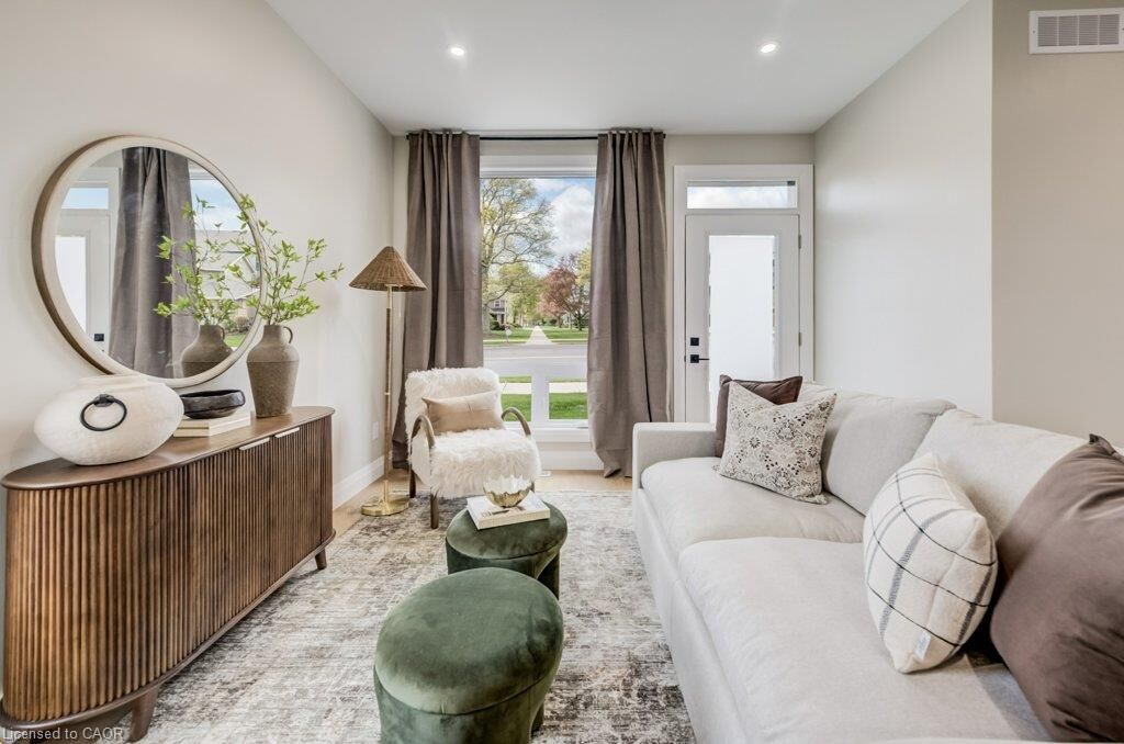 Property Photo:  210 Heritage Drive 1- The Glen  ON N2B 0B5 