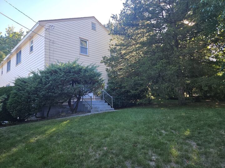 Property Photo:  15 Eliot Rd 15  MA 02492 