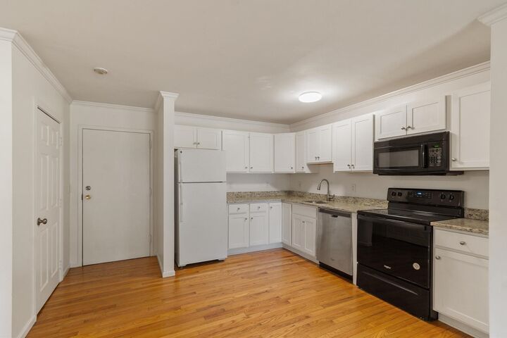 Property Photo:  30 Abbey Rd 106  MA 01453 