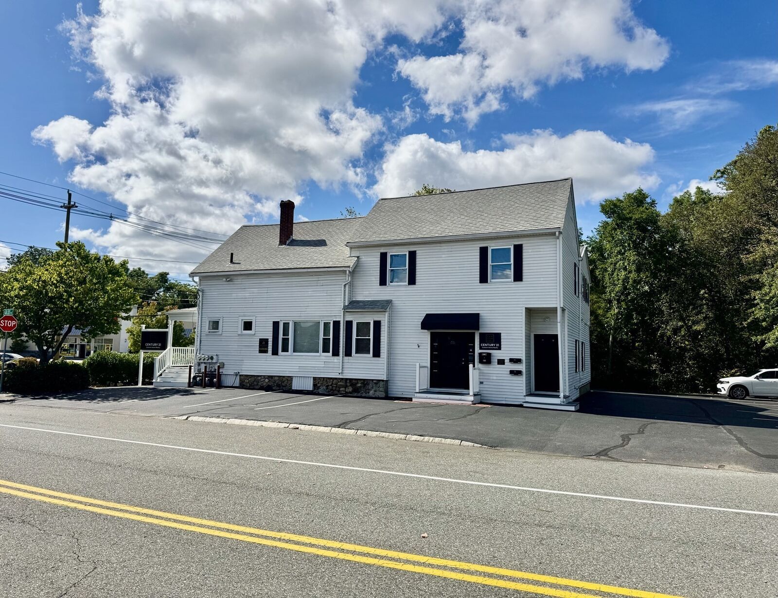 Property Photo:  273 Chauncy Street 2A  MA 02048 