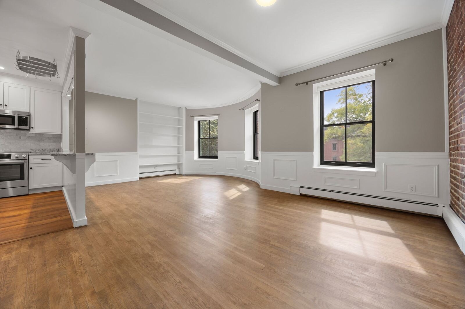 Property Photo: 28 Worcester Square 4 MA 02118