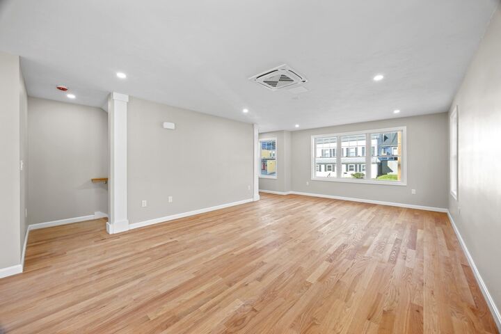 Property Photo: 17 Crosby St B MA 01570