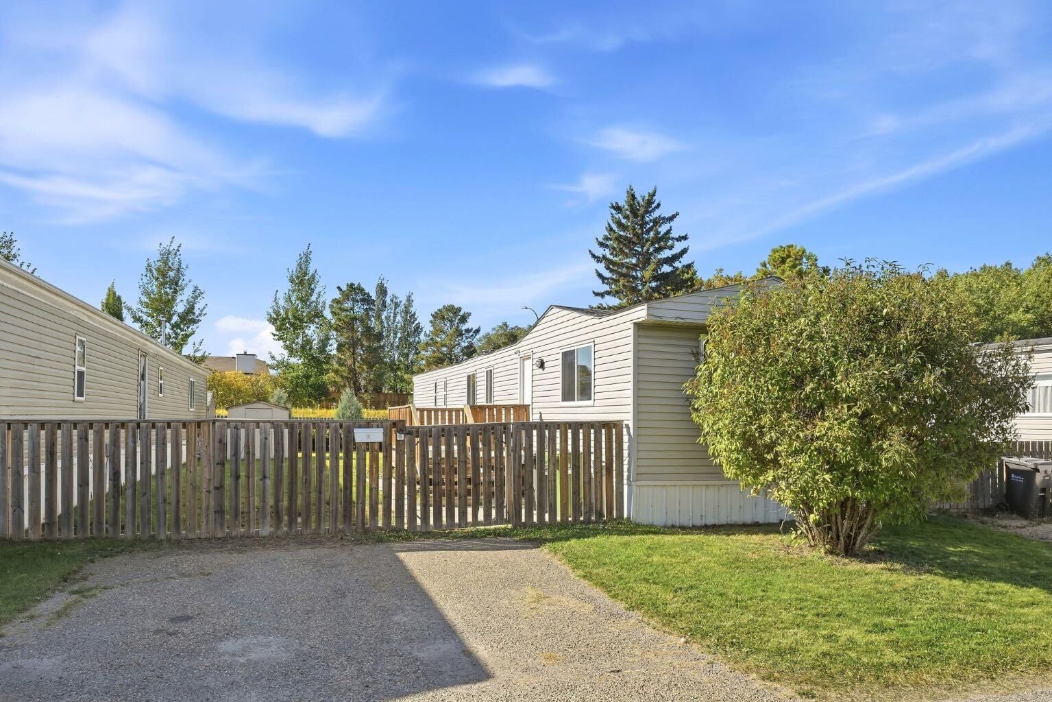 Property Photo: 5344 76 Street 75 AB T4P 2A6