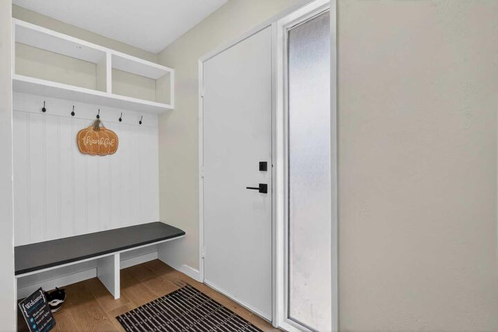 Property Photo:  5340 17 Avenue SW 306  AB T3E 6M3 
