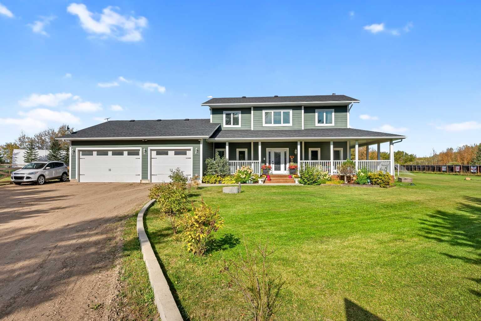 Property Photo:  5009 50 Street  AB T0B 4G0 