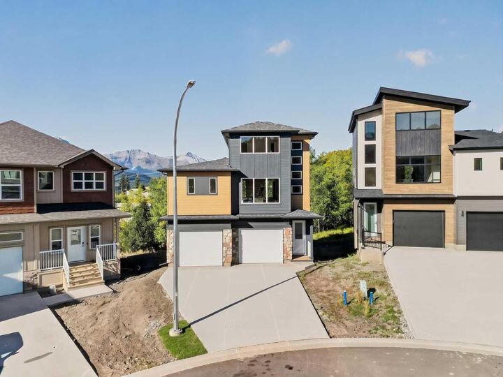 Property Photo:  8602 25 Avenue  AB T0K 0M0 