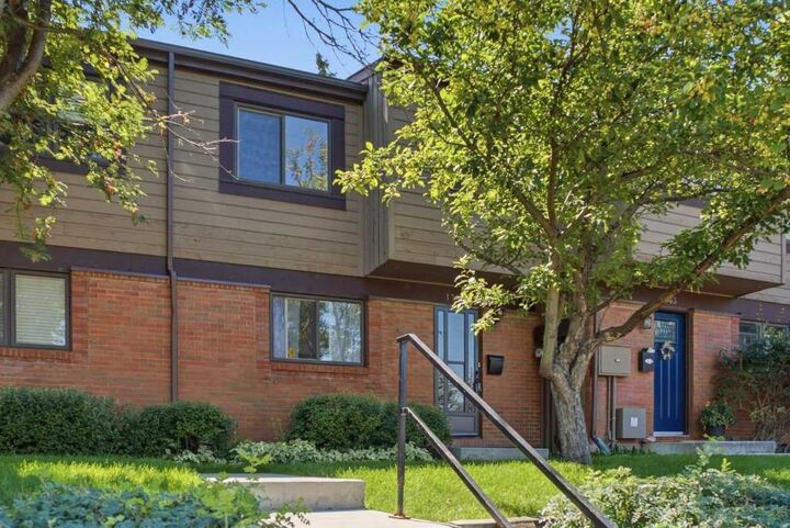 Property Photo:  9803 24 Street SW 1702  AB T2V 1S5 
