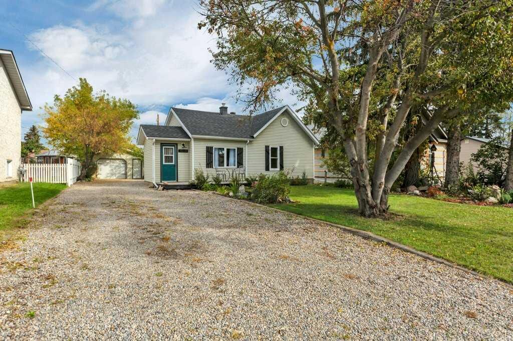 Property Photo:  4618 51 Avenue  AB T0C 2J0 