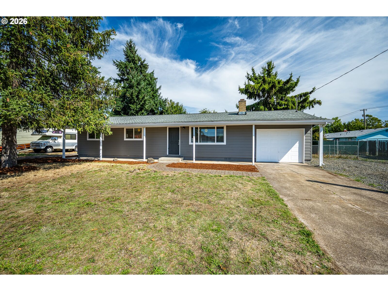Property Photo:  2027 Ohio St  OR 97402 