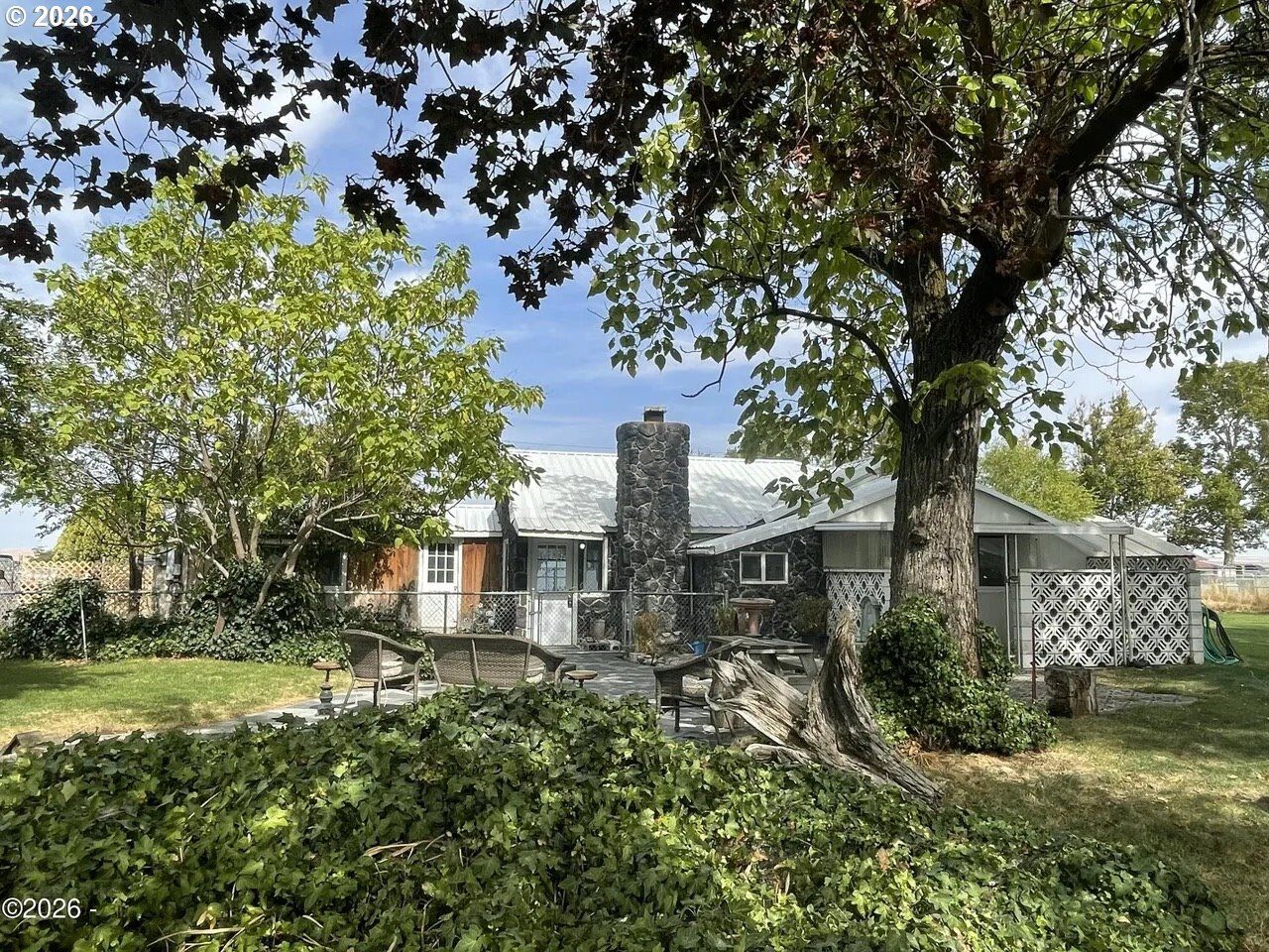 Property Photo:  420 NE Eighth St  OR 97844 