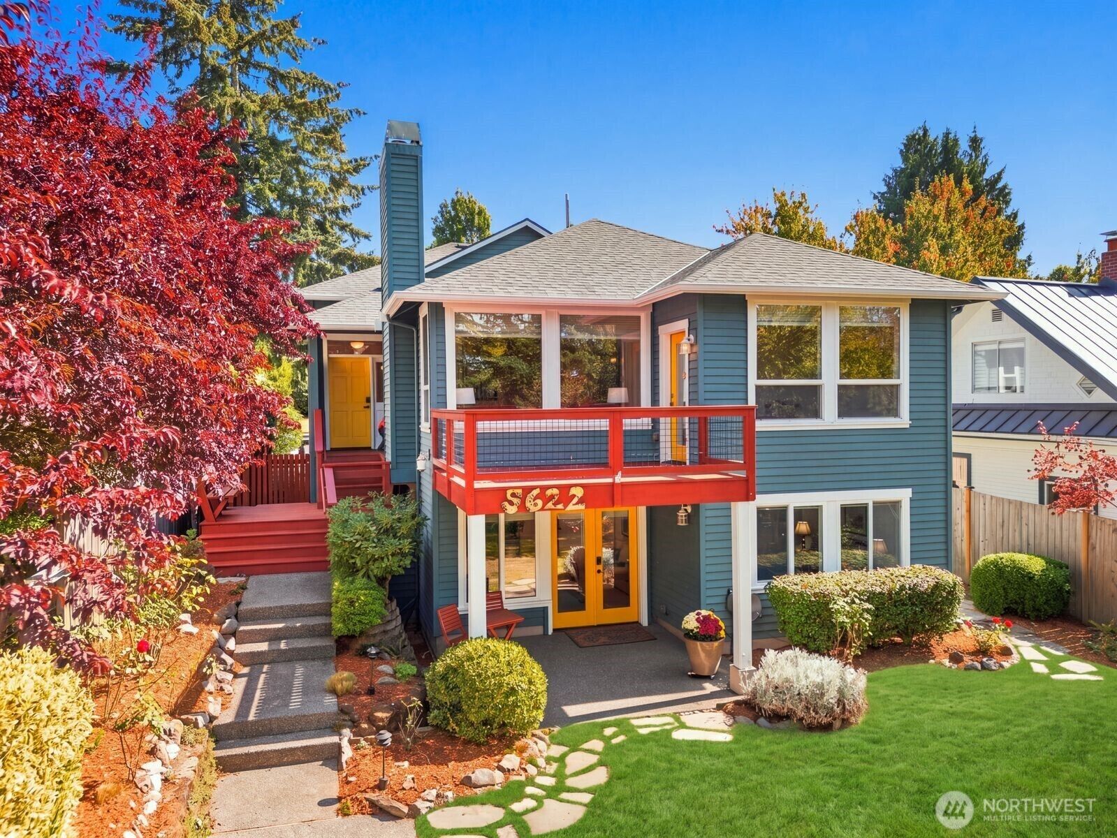 Property Photo: 5622 46th Avenue SW WA 98136
