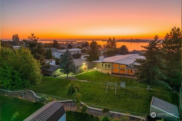 Property Photo:  61  Pelican Place  NE  WA 98837 