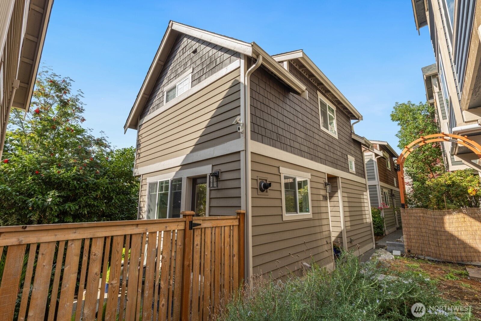 Property Photo:  7110  California Avenue SW  WA 98136 