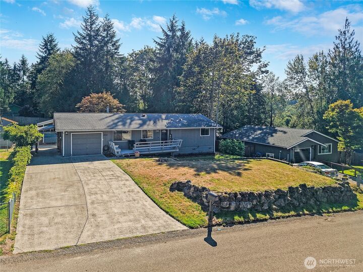 Property Photo: 6910 E Cascade Drive WA 98366