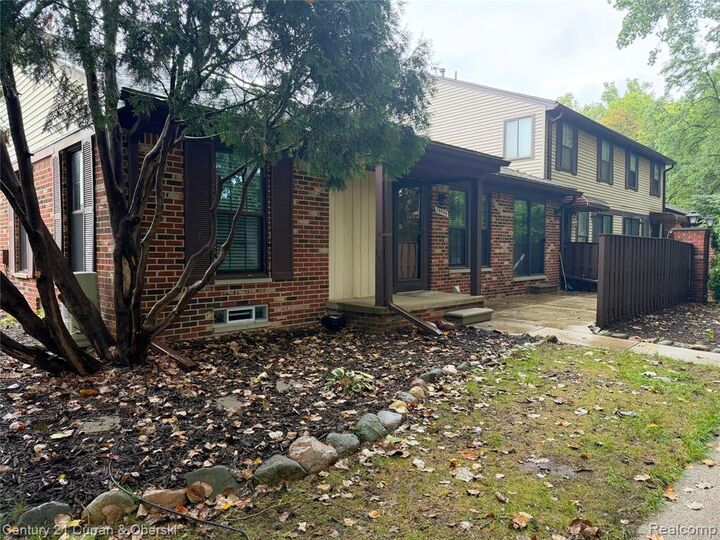 Property Photo: 39596 Old Dominion Drive MI 48038