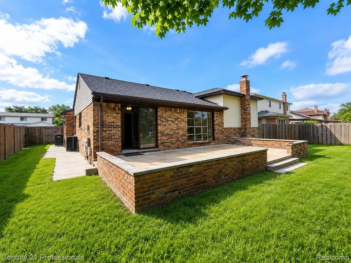 Property Photo: 36730 Engleside Dr Drive MI 48310