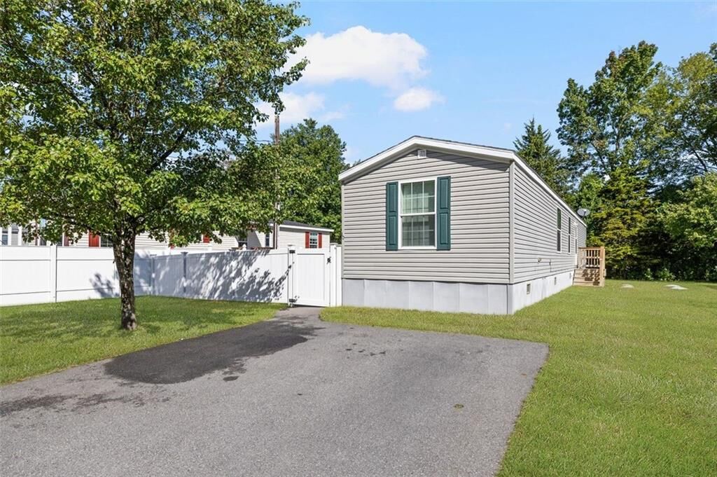 Property Photo:  10 Pond Road  RI 02814 