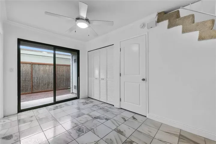 Property Photo:  229 W Wilson Street 10  CA 92627 