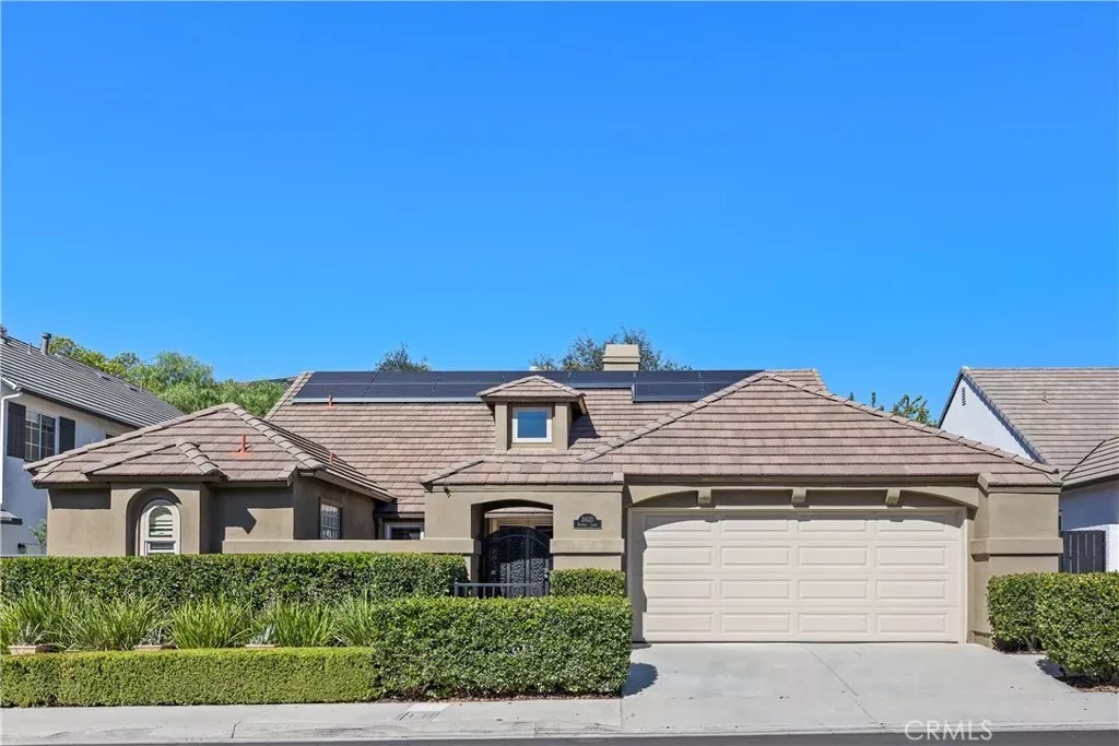 Property Photo:  24121 Fairway  CA 92679 